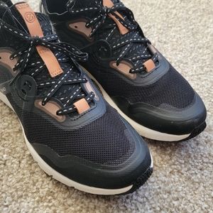 Cole Haan womens zero grand winner sneaker 9B